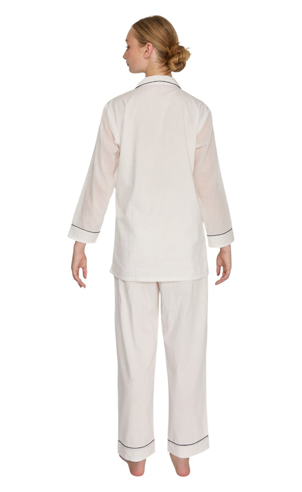 PIJAMA "CLASSIC WHITE" CON PANTALON