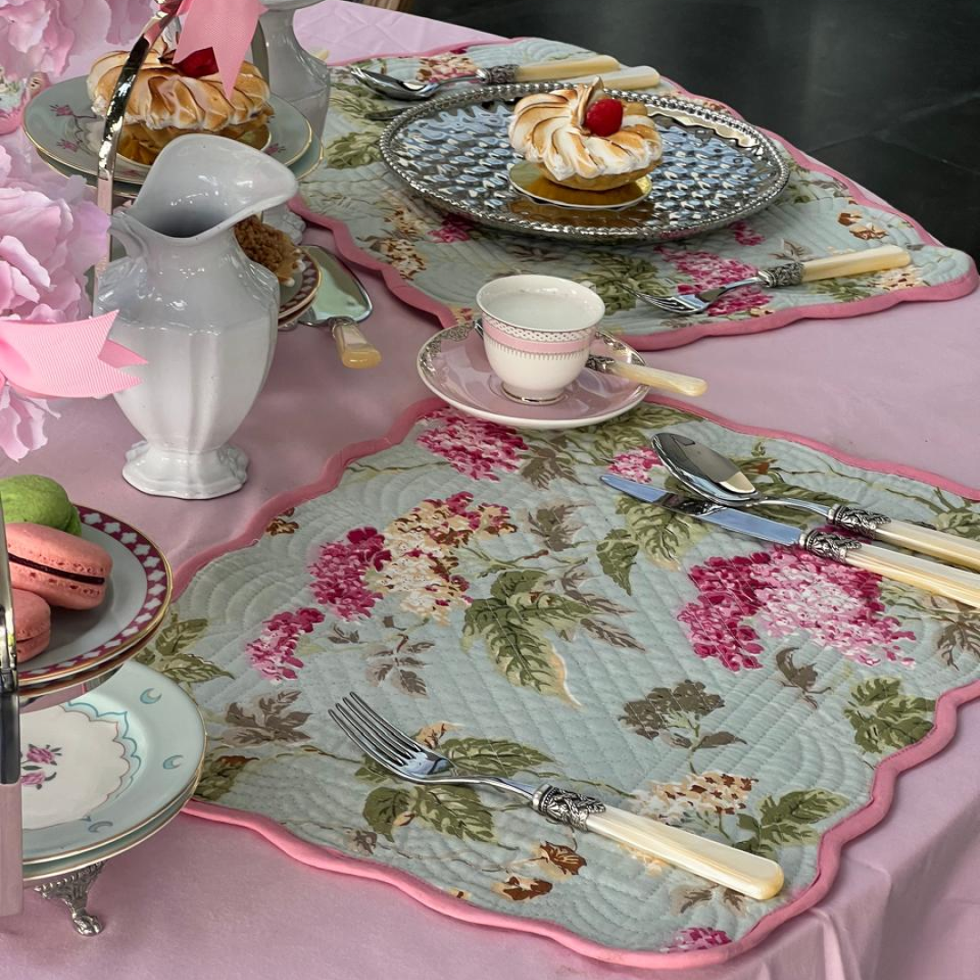 "HYDRANGEA GARDEN" REVERSIBLE PLACEMAT