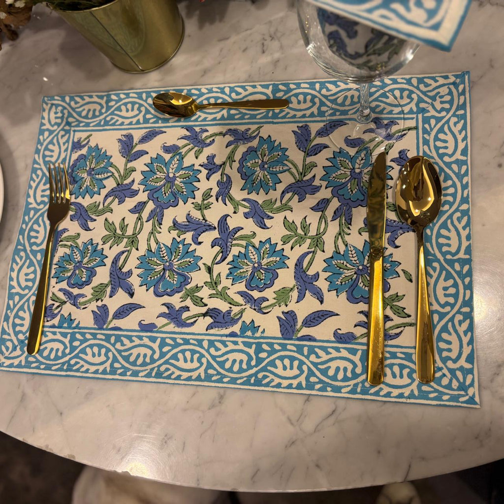 JUEGO DE 6 INDIVIDUALES CON 6 SERVILLETAS