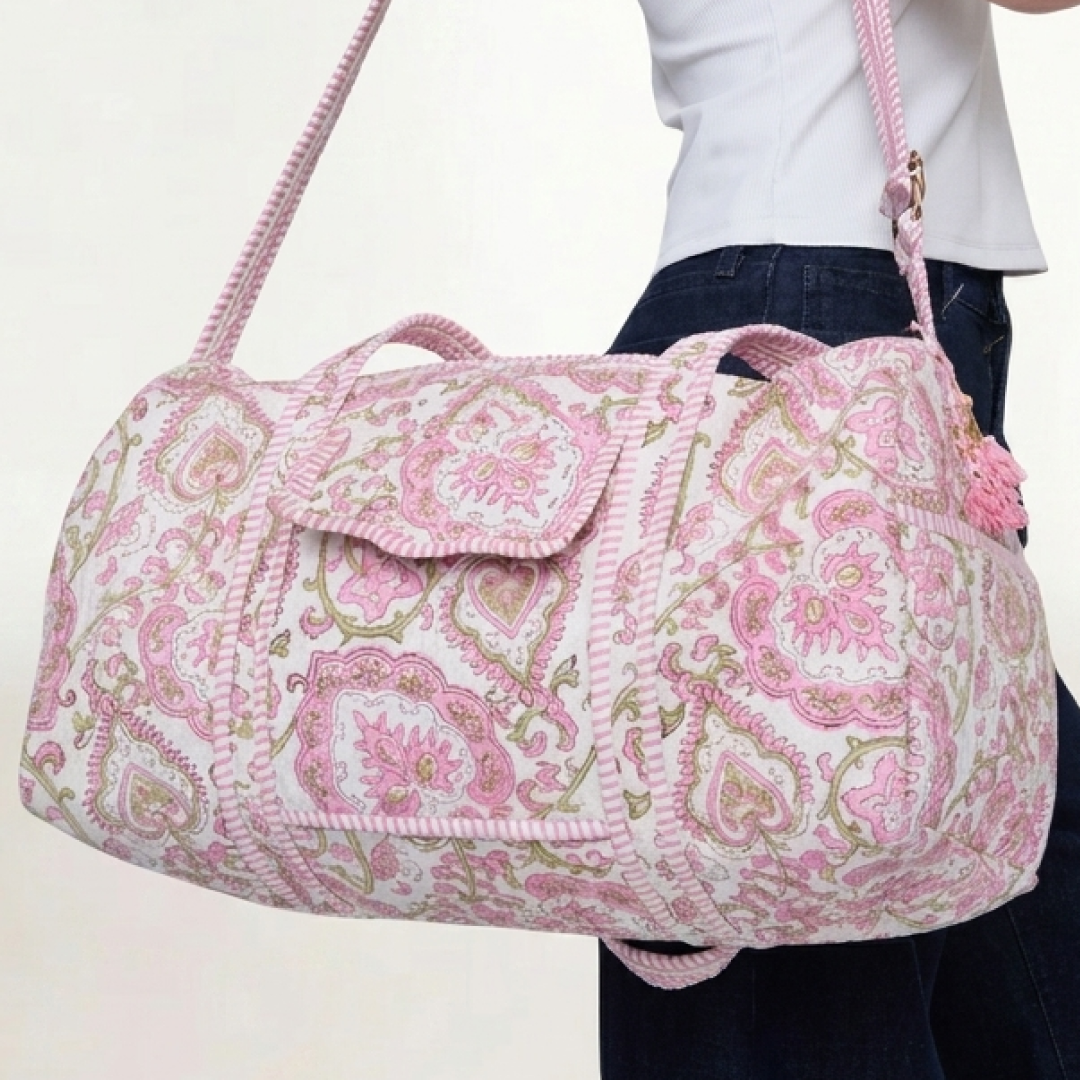 BOLSA DE VIAJE "BLUSH HEARTS"