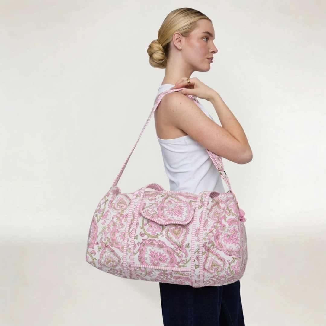 BOLSA DE VIAJE "BLUSH HEARTS"