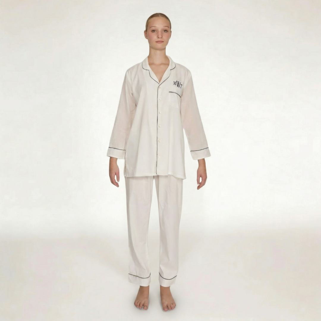 PIJAMA "CLASSIC WHITE" CON PANTALON