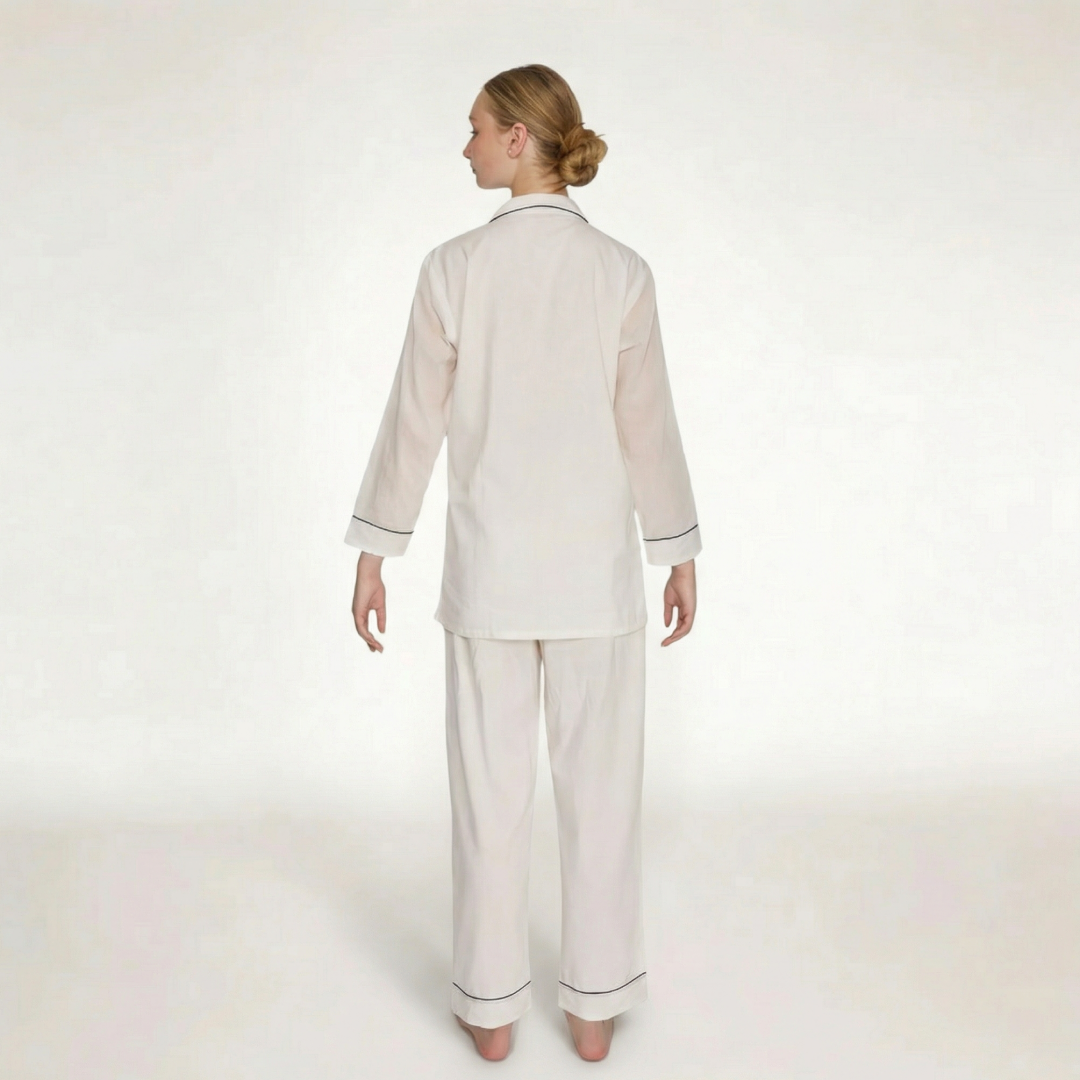 PIJAMA "CLASSIC WHITE" CON PANTALON